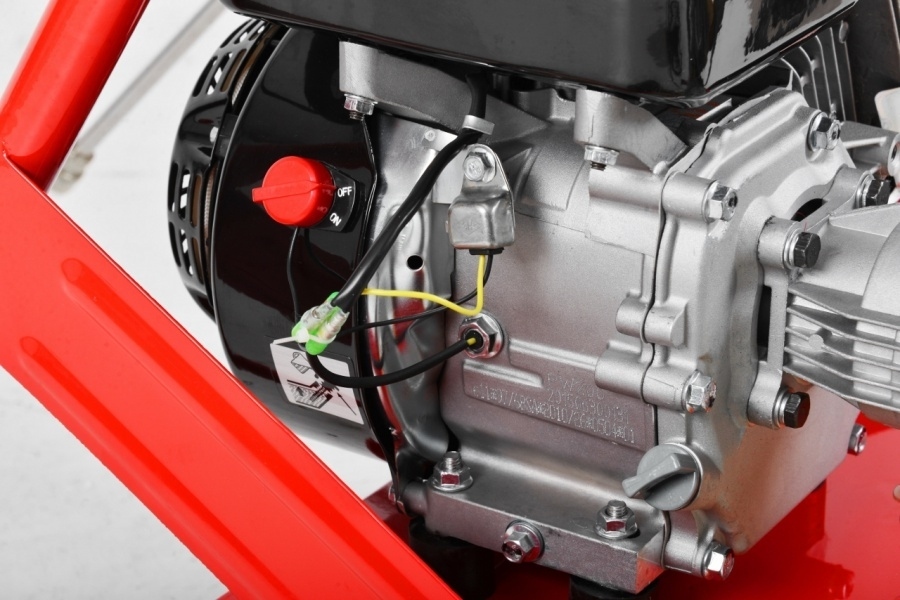 HECHT3230_detail-motoru-se-spinacem-original